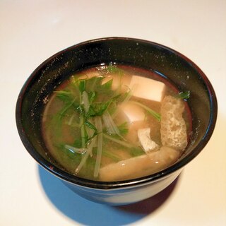 みず菜と豆腐と油揚げの味噌汁